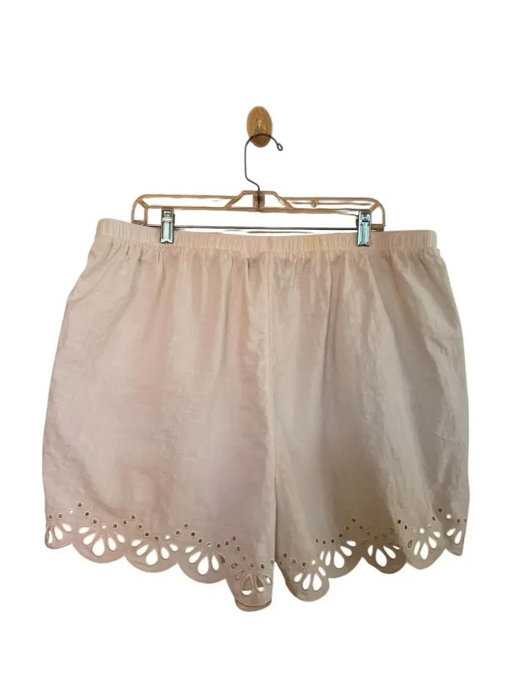 Torrid Sz.2 =18/20 Embroidered Beach Cotton Short